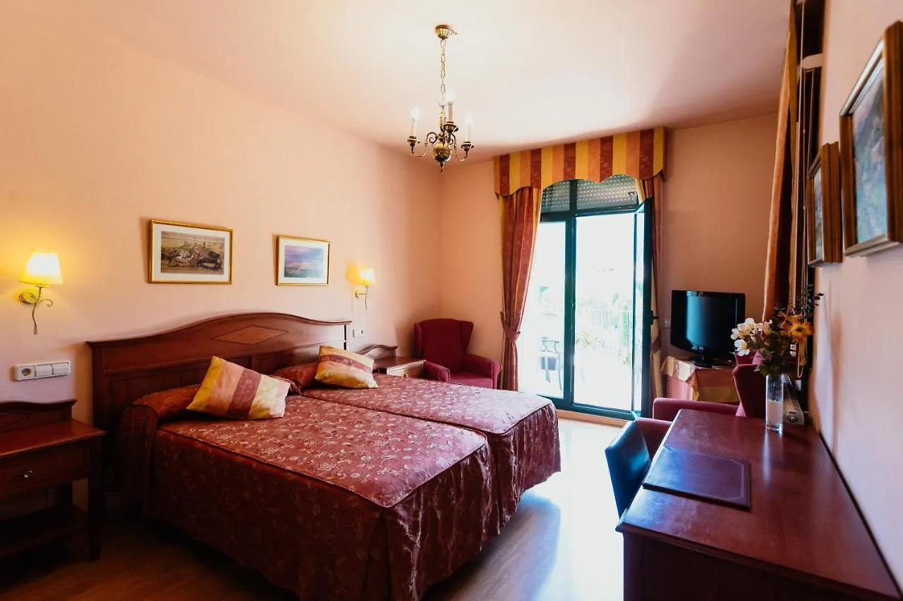 Hotel De Camprodon 3*,